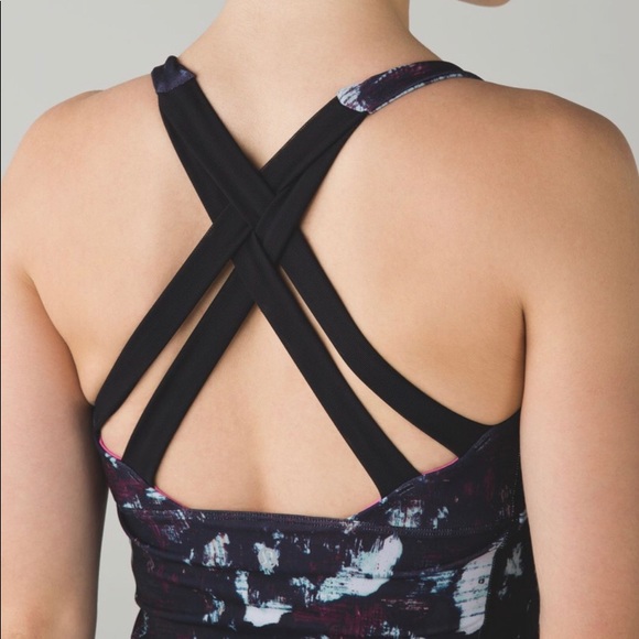 Lululemon ‘Enhearten’ Tank in Static Blossom Multi - Picture 2 of 8